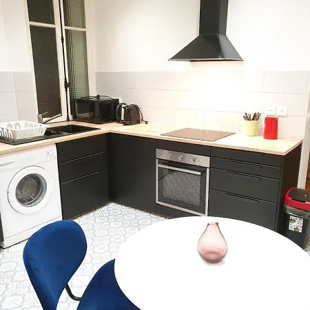Apartment Sweet Marc Seguin *