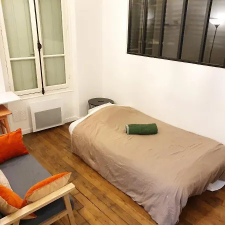 Apartment Sweet Marc Seguin *